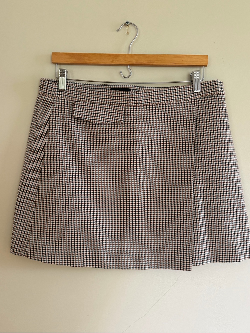 Theory Women's Brown & Beige Mini Skirt